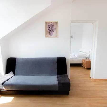 Old Town Podwale Street Apartment. Great Location Varşova